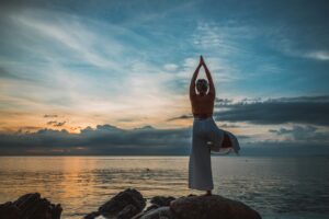 yoga couple au cannabidiol bien etre